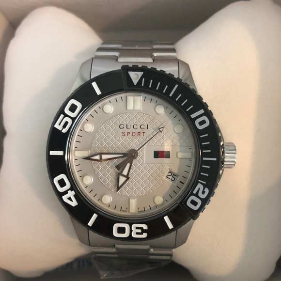 Gucci Mens 26 Xl Sport Swiss Quartz 